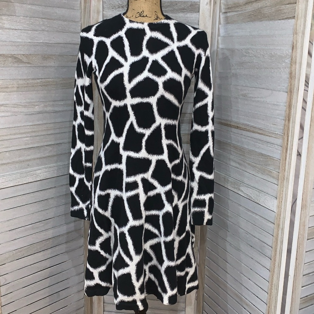 Micheal Kors Antalia Giraffe print fit and flare long sleeve dress